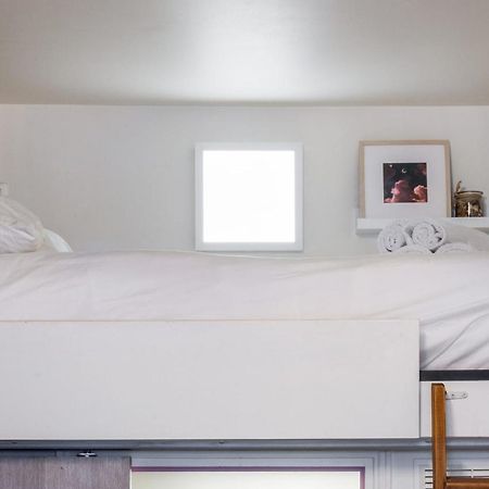 Appartamento Charming Industrial-Style Studio Just Nearby Montmartre In Paris - Welkeys Esterno foto