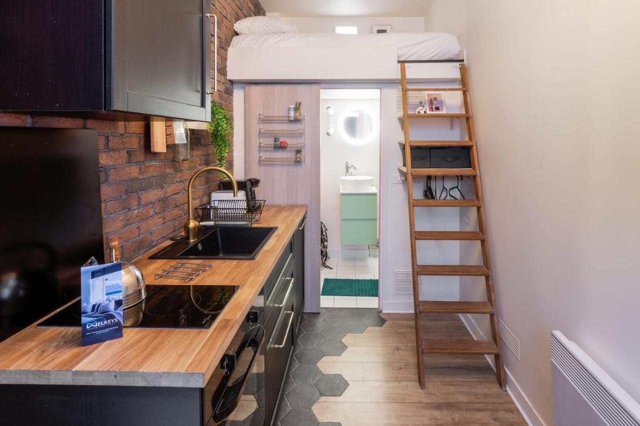 Appartamento Charming Industrial-Style Studio Just Nearby Montmartre In Paris - Welkeys Esterno foto