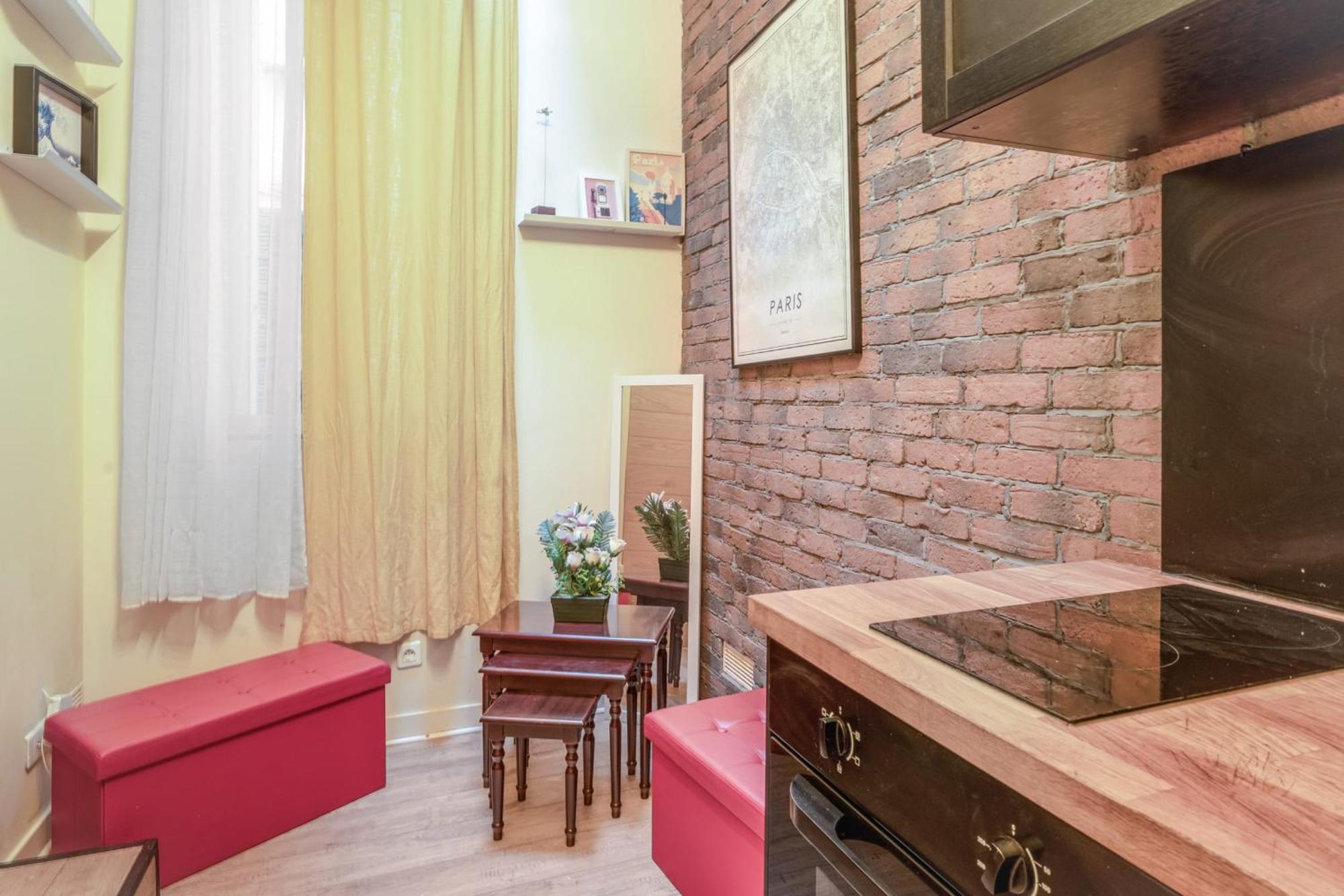 Appartamento Charming Industrial-Style Studio Just Nearby Montmartre In Paris - Welkeys Esterno foto