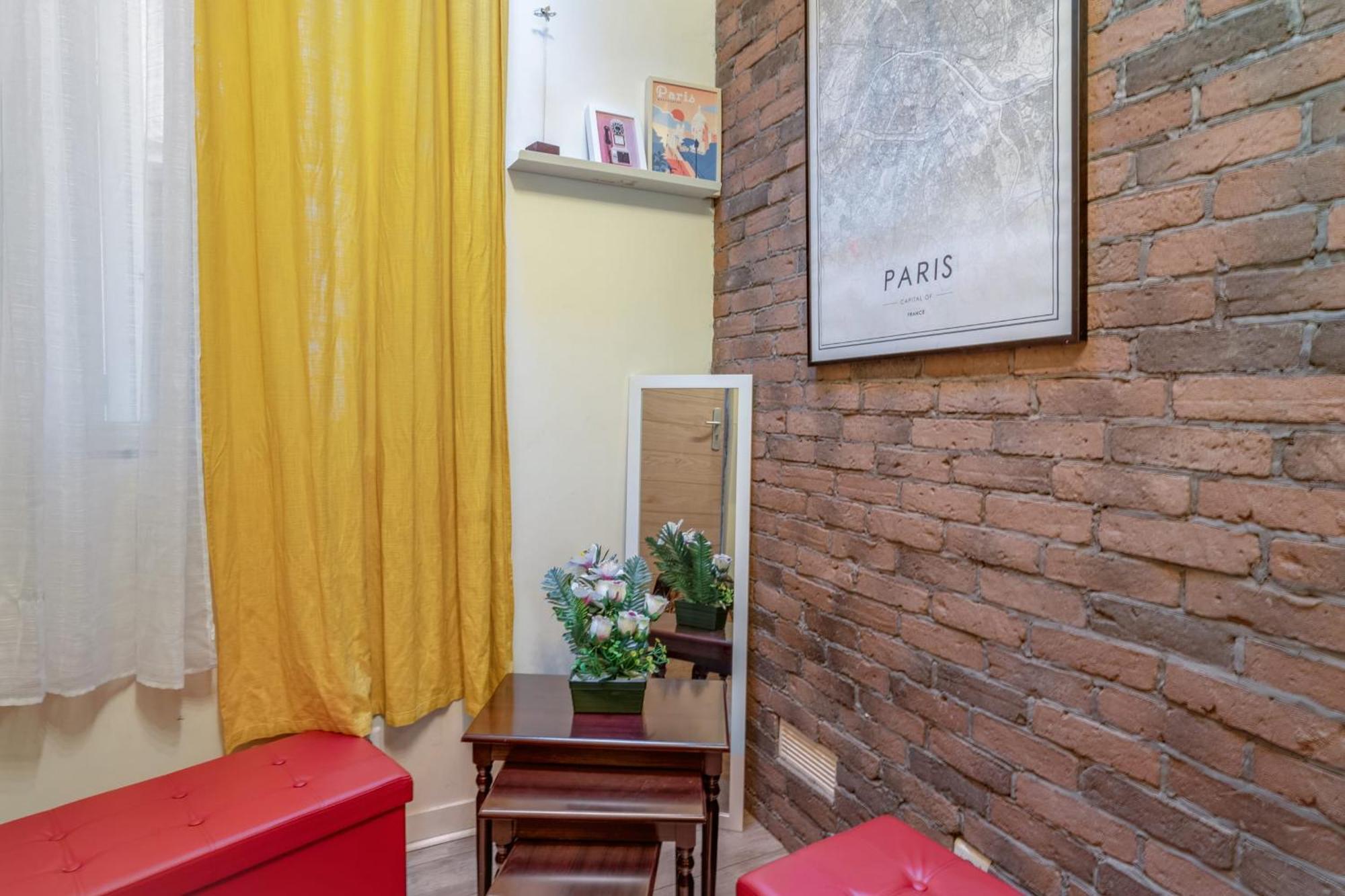 Appartamento Charming Industrial-Style Studio Just Nearby Montmartre In Paris - Welkeys Esterno foto